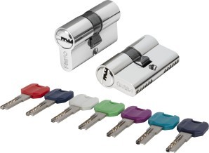 Цилиндровый Punto (Пунто) механизм MaxPro7000Key70mm(30+10+30) CP хром 7key
